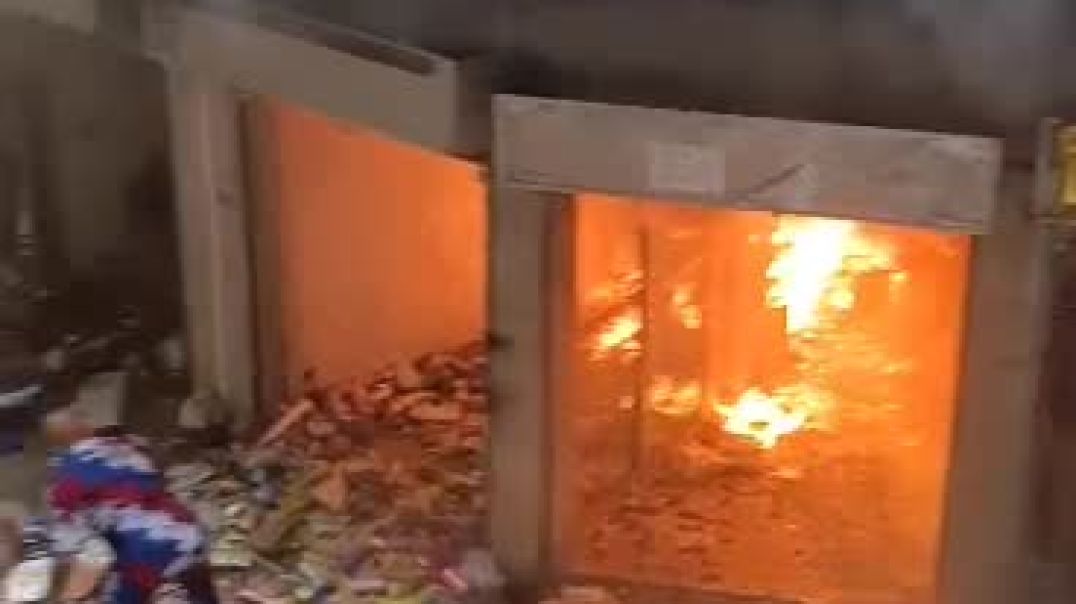 Marché Central de Yaoundé en feu